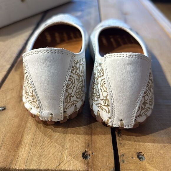 Spring Step Kenyetta White Leather Cutout Ballet Flats 38/8 B22B - Picture 11 of 12
